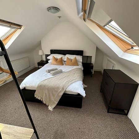 Central & Cozy 3Br Apt - High Chair - Free Parking London Exterior photo