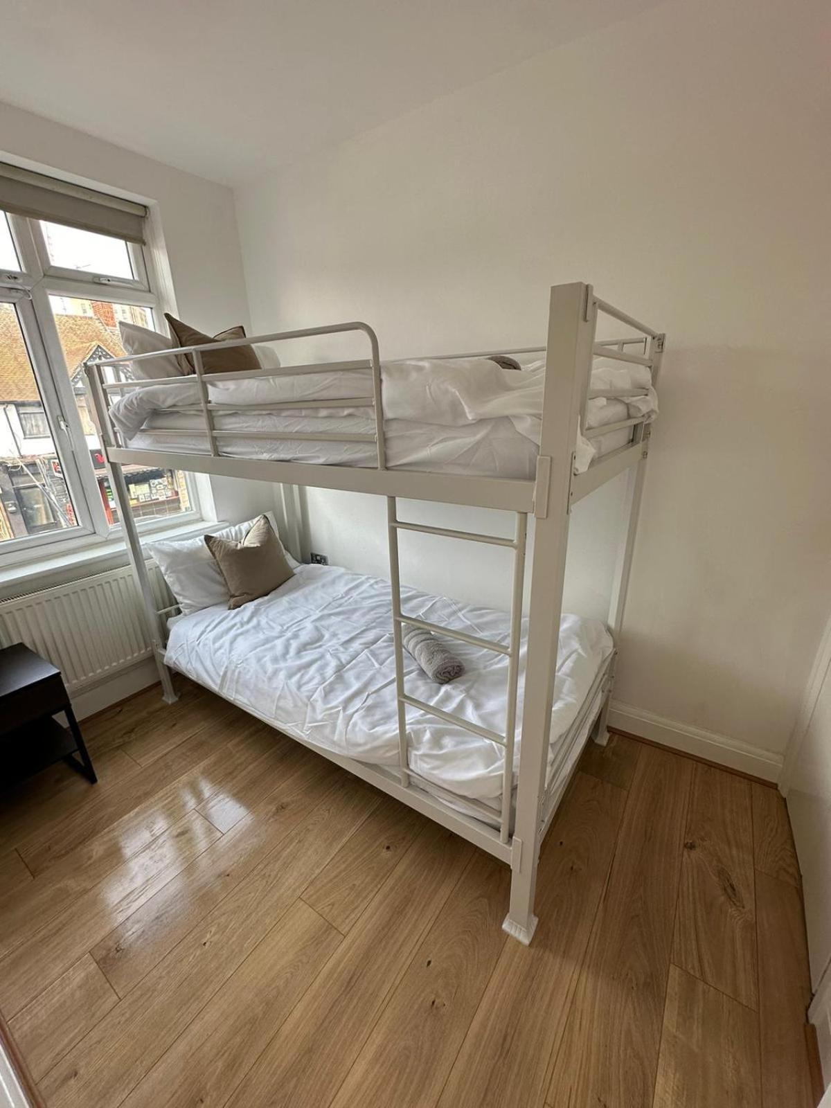 Central & Cozy 3Br Apt - High Chair - Free Parking London Exterior photo