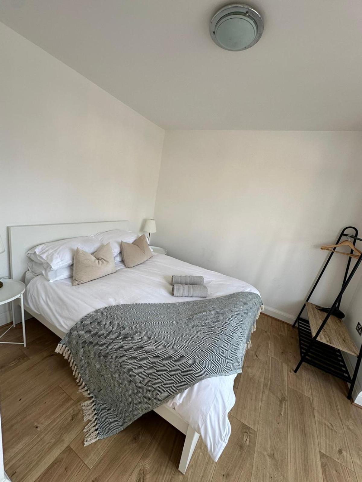 Central & Cozy 3Br Apt - High Chair - Free Parking London Exterior photo